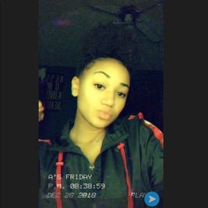 Meet your Posher, Avery